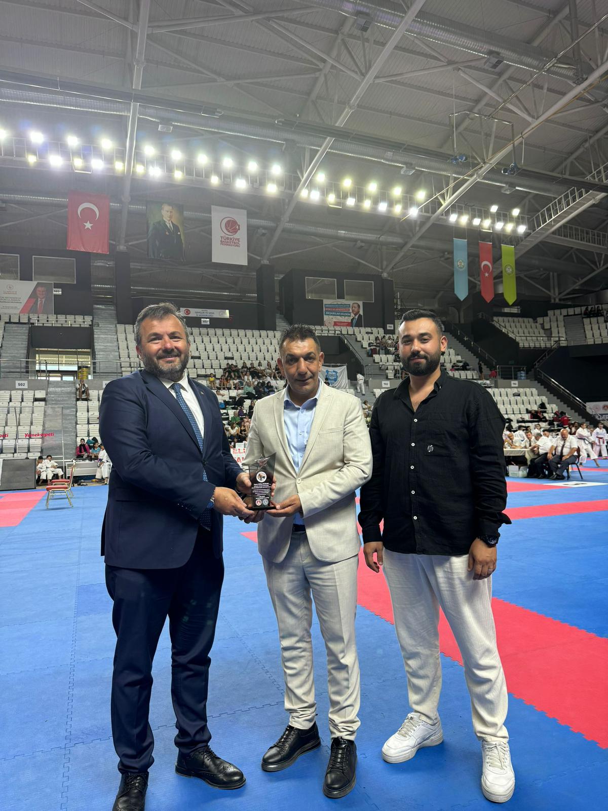 1850 Sporcu 3 Murat Eşsiz Karate Turnuvası'nda  (2)