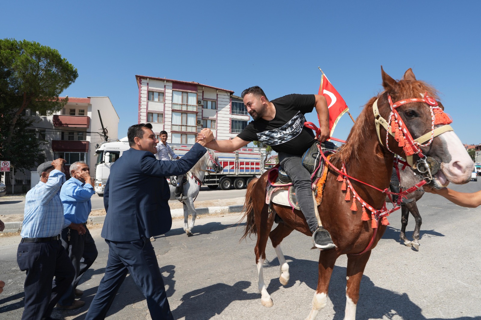 Başkan Zeyrek Yanlarında Selendi Artık Yalnız Değil! (1)