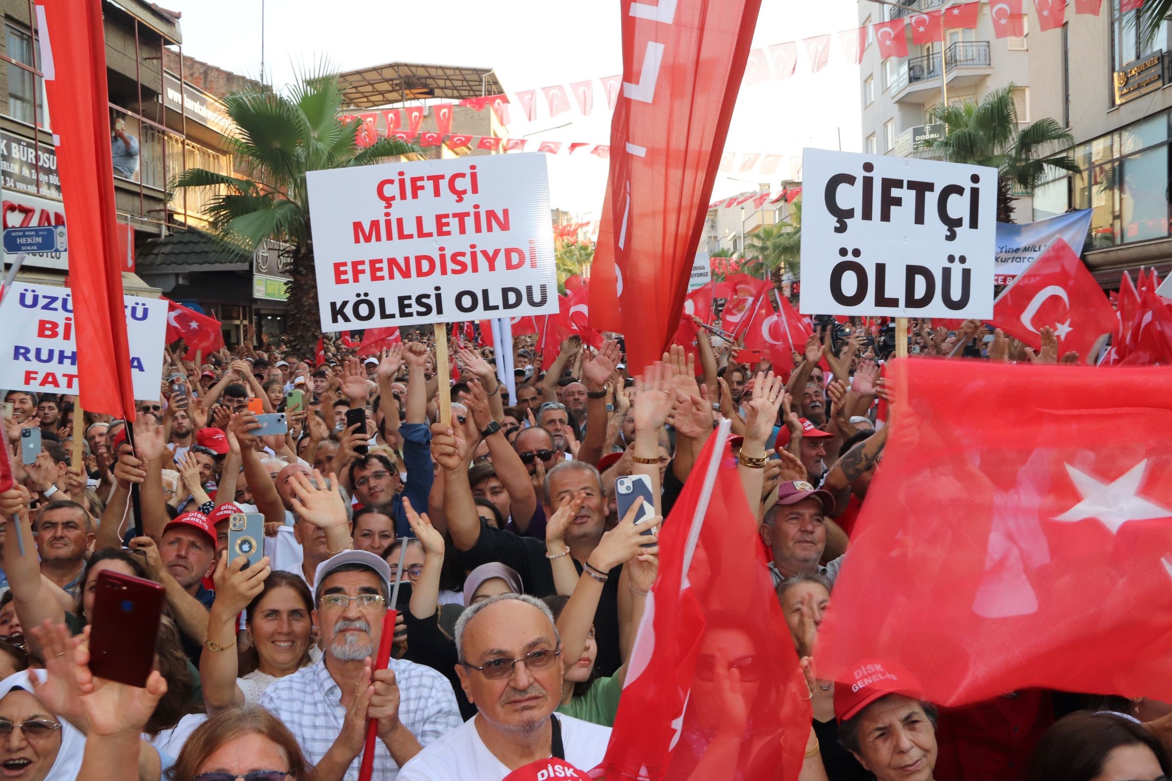 Chp Lideri Özel Memleketinde Traktörlerle Karşılandı (2)