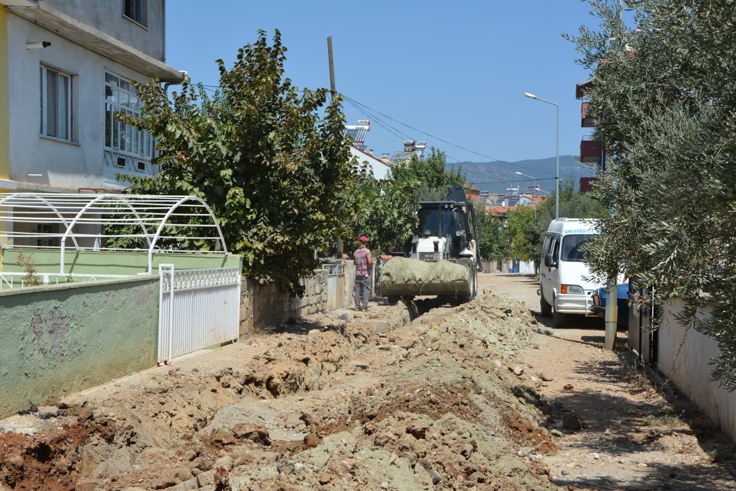 Demirci’de Doğal Gaz Çalışmaları Hız Kazanıyor (5)