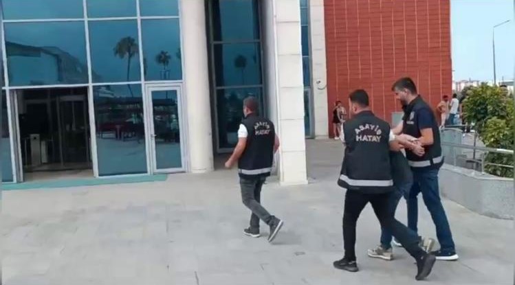 Kadını Sopayla Döverek Öldüren Şahıs, Çaldığı Ziynet Eşyalarıyla Birlikte Yakalandı (3)