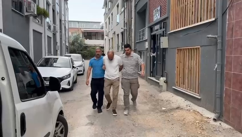 Kesinleşmiş Cezası Olan Firarinin Kaçak Yıllarında 2 Çocuğu Olmuş (1)-1