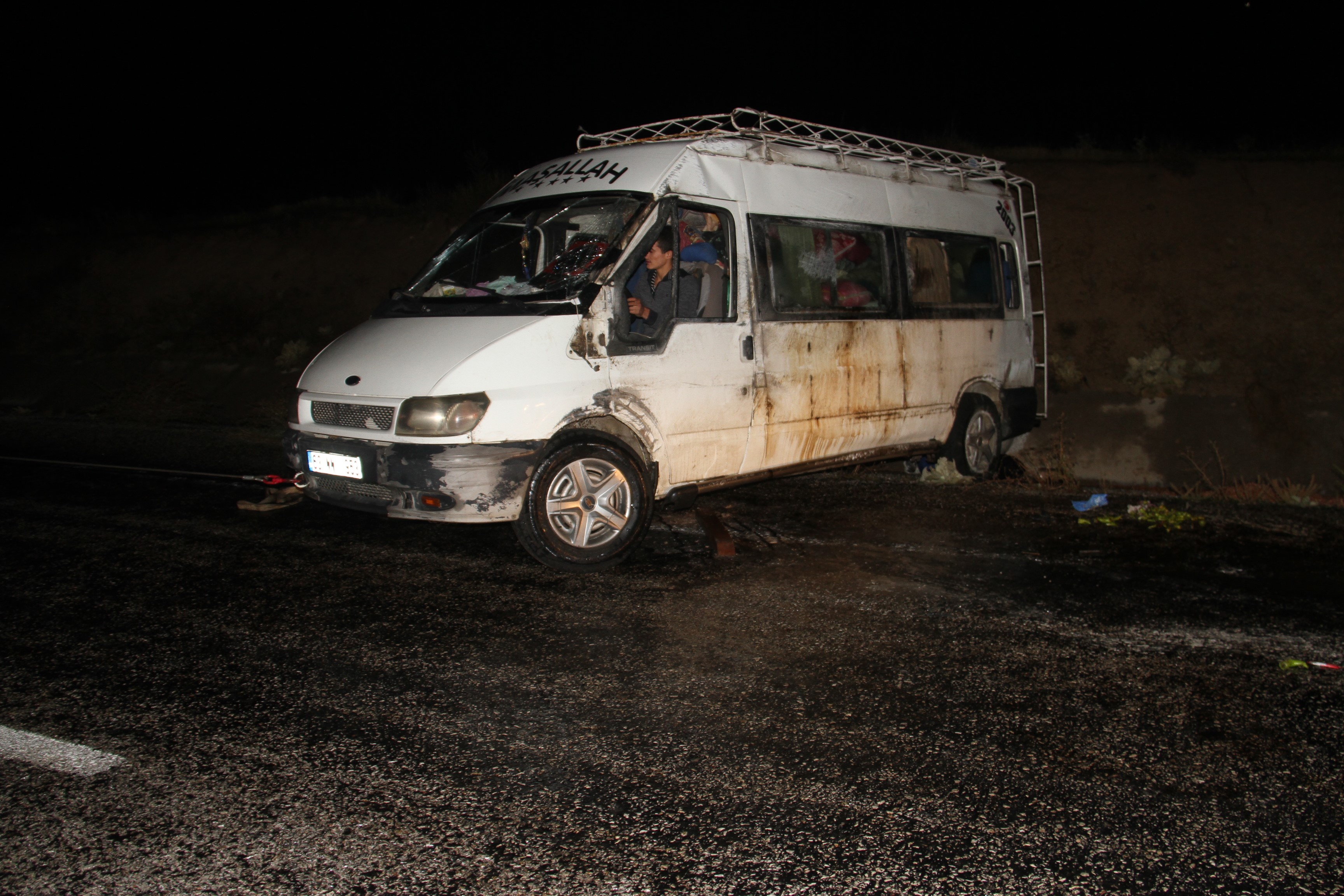 Konya’da Tarım Işçilerini Taşıyan Minibüs Devrildi; Çok Sayıda Yaralı Var (1)