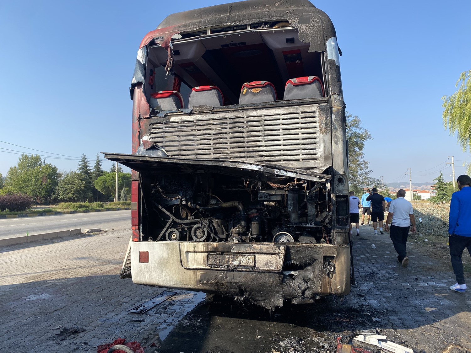 Takım Otobüsü Manisa'da Alev Aldı (1)