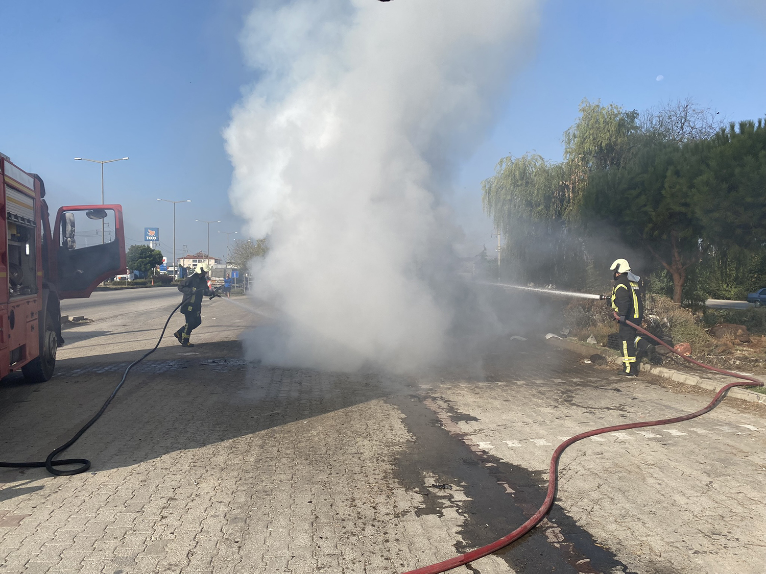 Takım Otobüsü Manisa'da Alev Aldı (7)