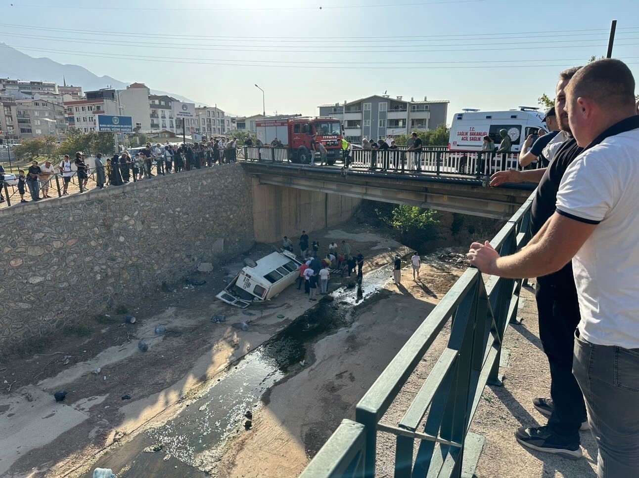 Yolcu Minibüsü Dereye Böyle Uçtu...10 Ay Sonra Aynı Yerde Kahreden Tesadüf (4)