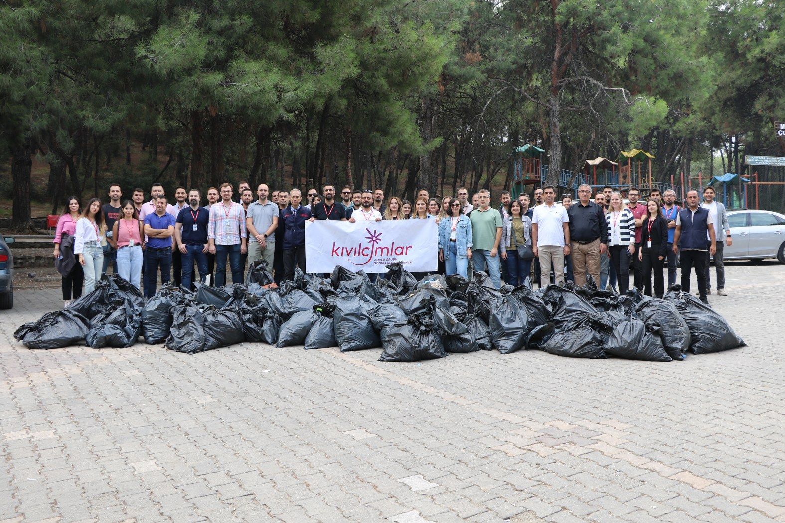 ‘Let’s Do It’ Çiftlik Park’ı Temizledi (1)