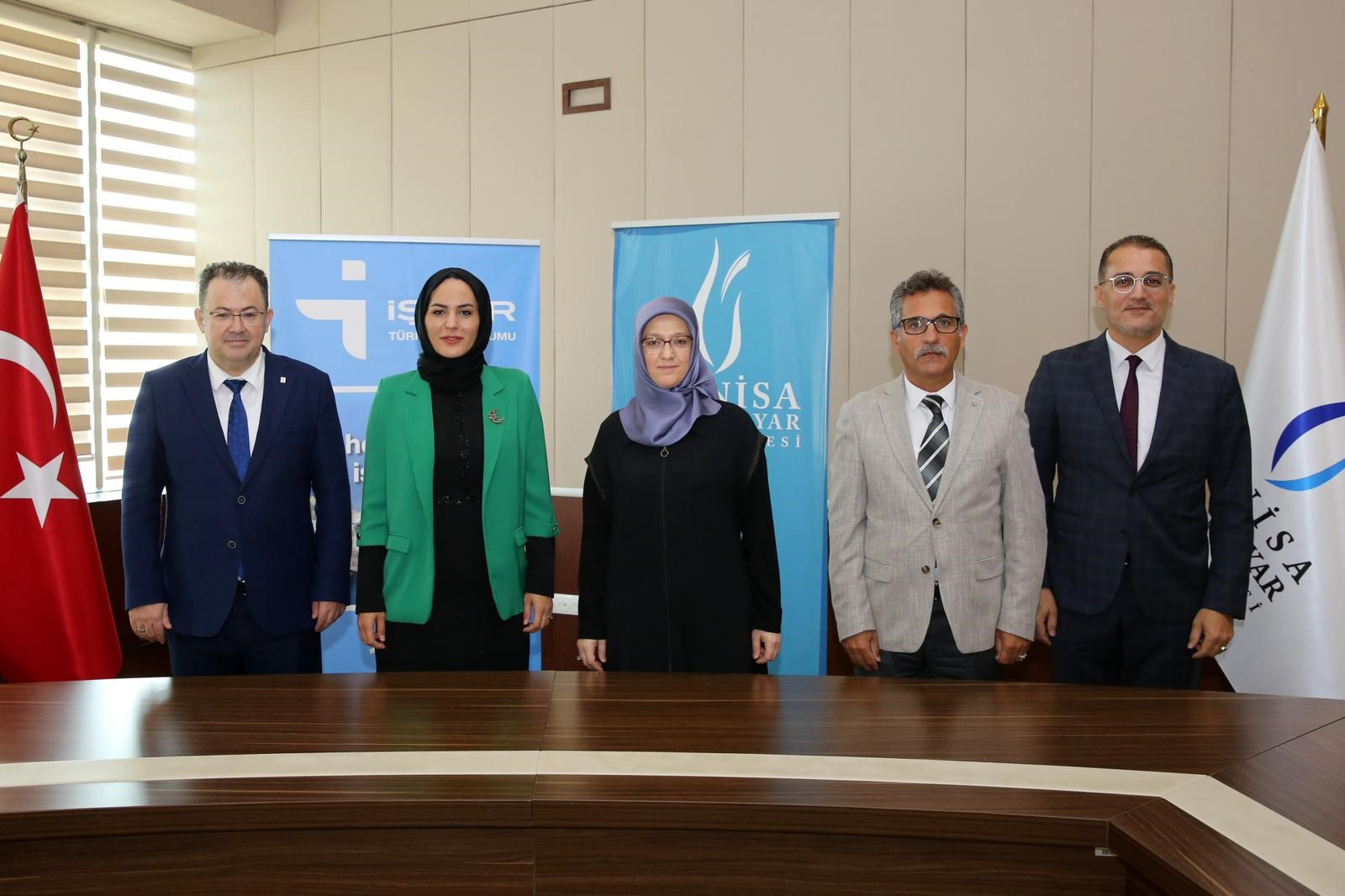 Manisa'daki Üniversiteli Öğrenciler Iş Hayatına Daha Iyi Hazırlanacak (1)