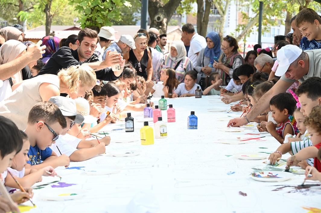 Başkan Okur, Soma’da Çocuklarla Dünya Barış Günü'nü Kutladı (6)