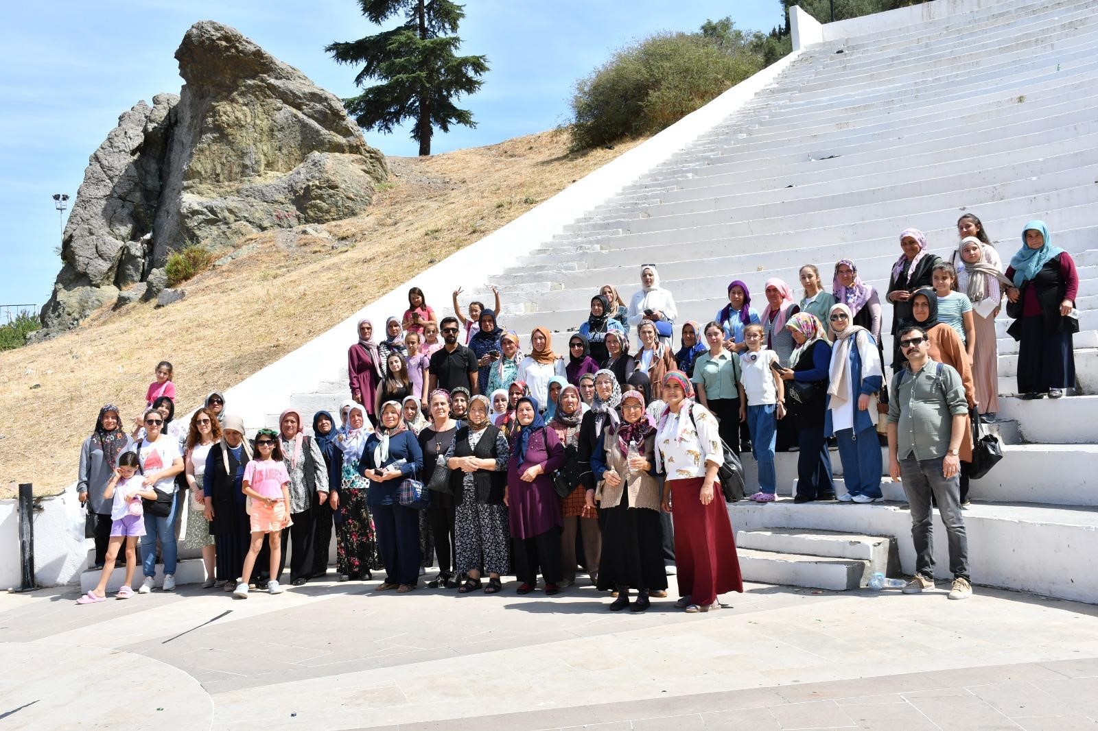 Demircili Kadınlar Manisa'yı Gezdi (4)