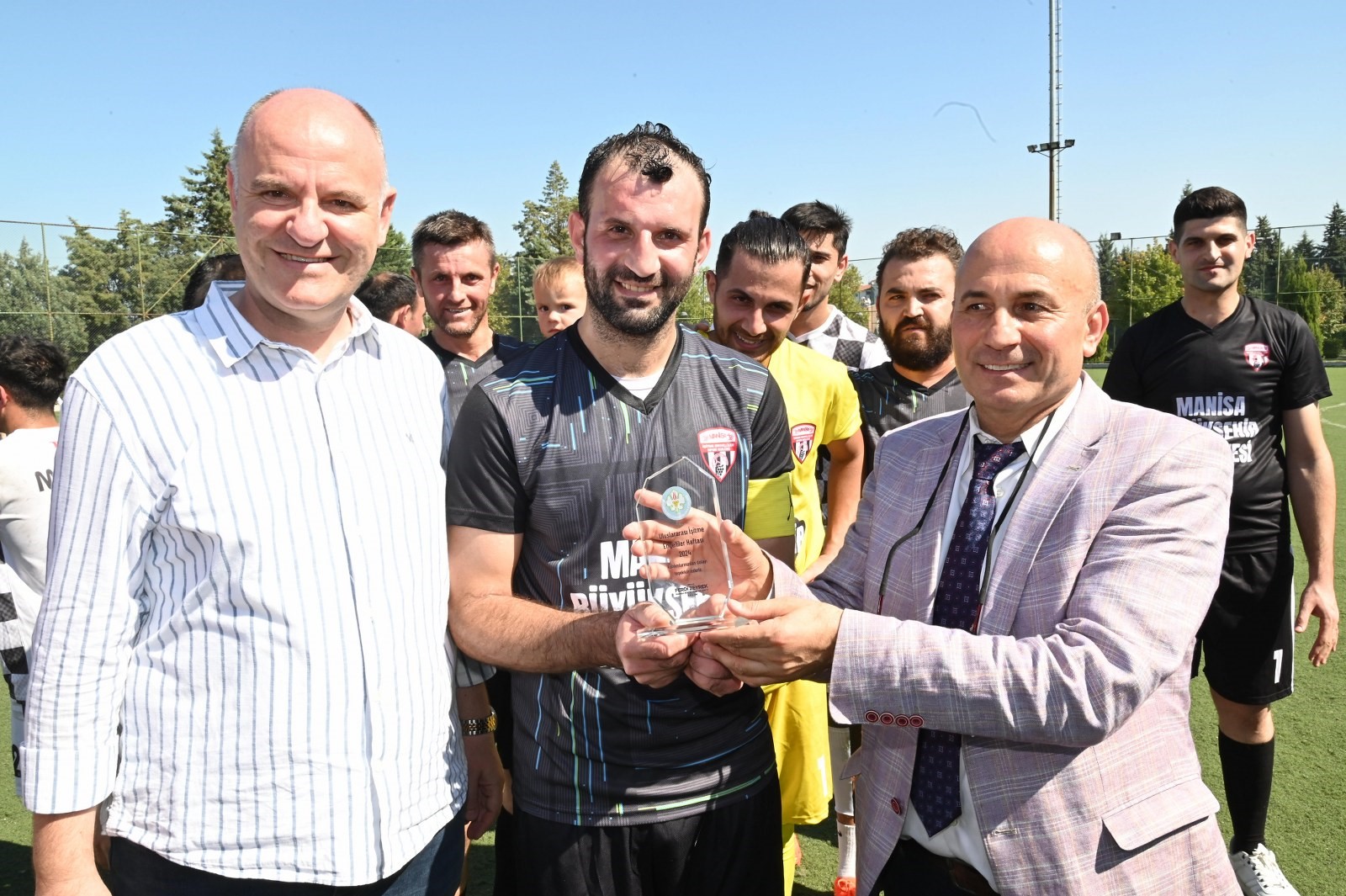 Manisa'da Sporda Engel Yoktur Sloganıyla Farkındalık Maçı (1)