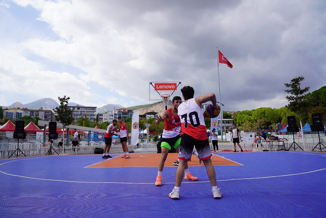 Soma’da 3X3 Basketbol Turnuvası Tamamland (2)