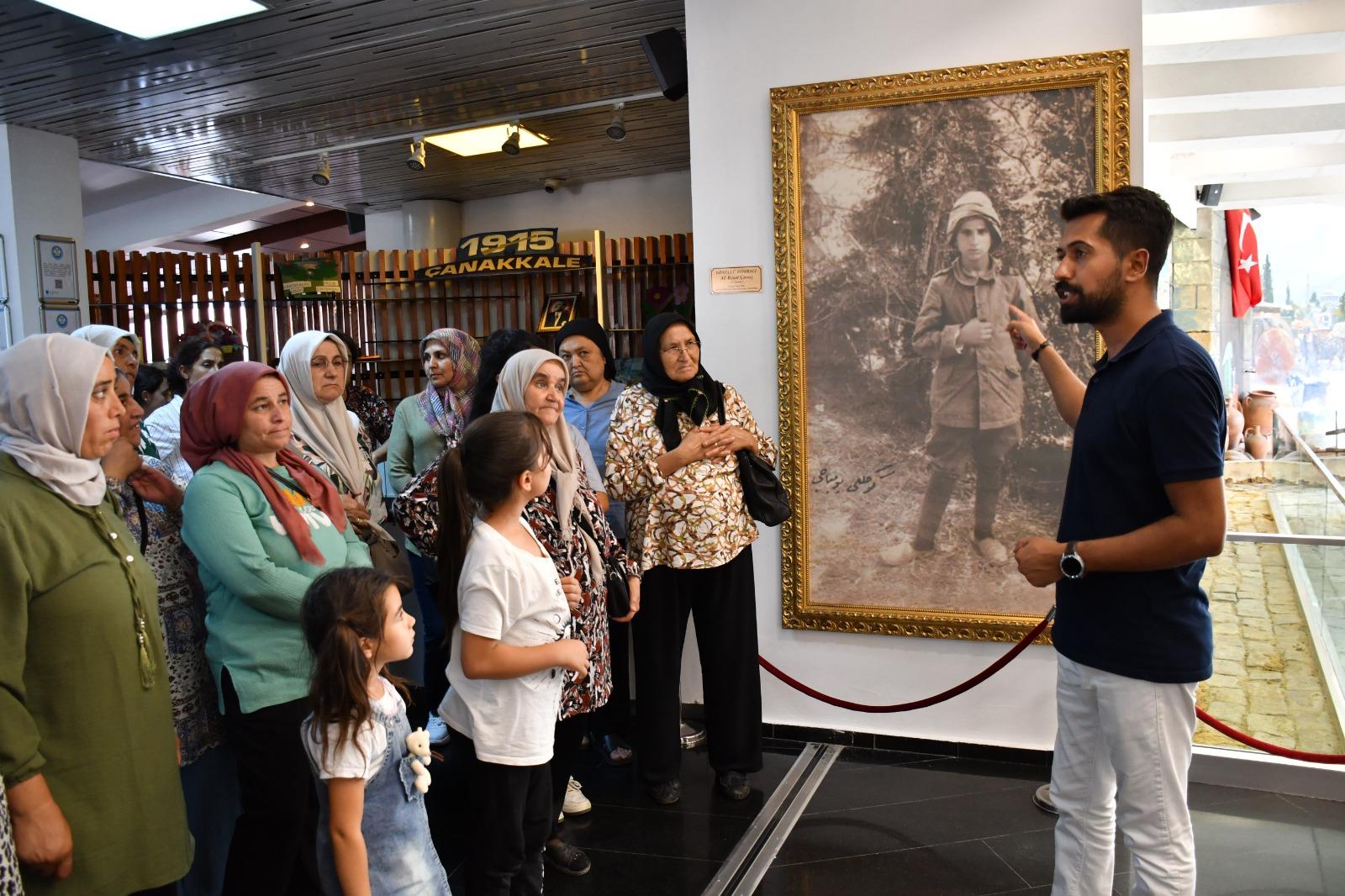 Selendili Kadınlar Manisa’nın Zengin Tarihiyle Buluştu (31)