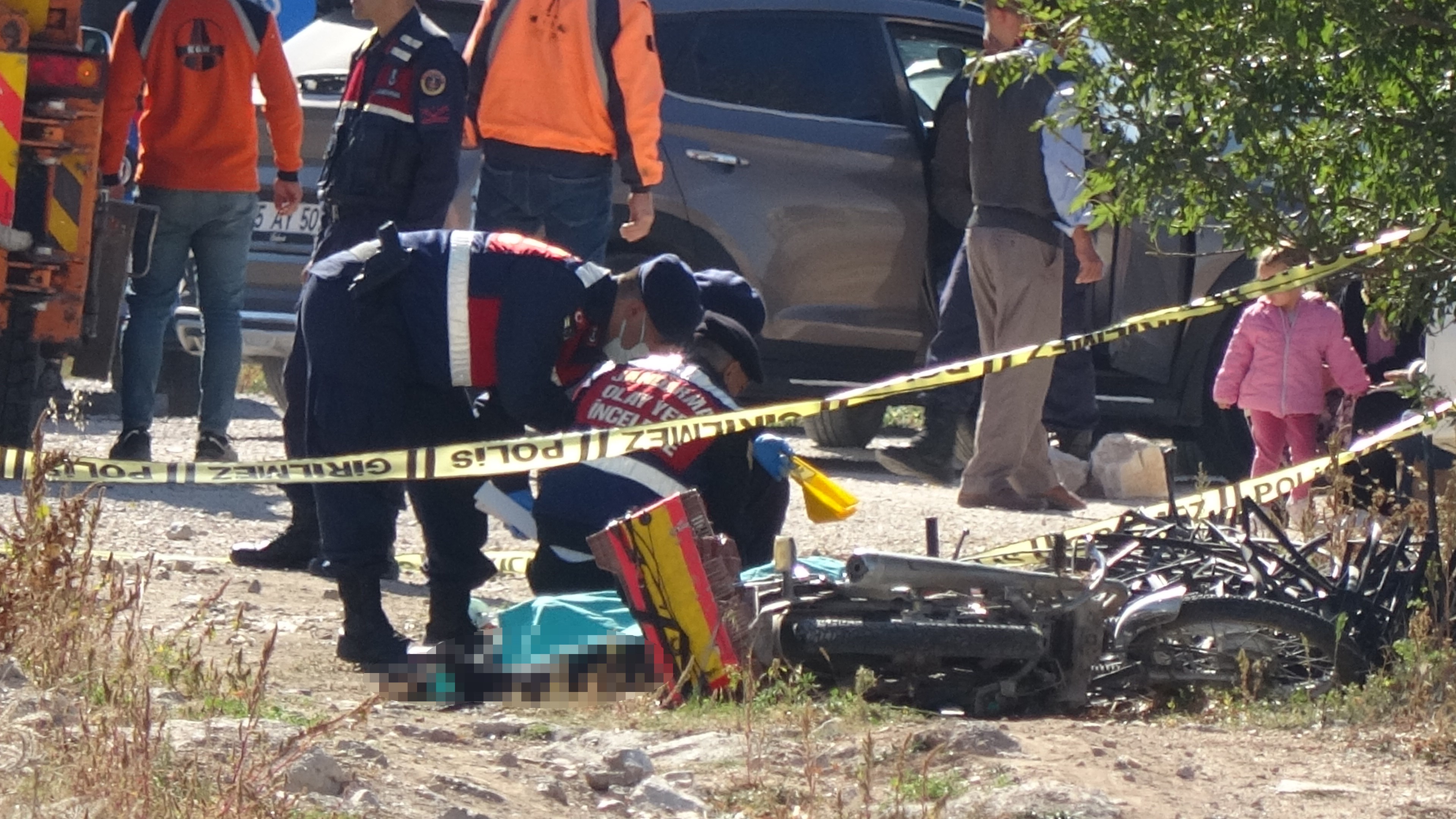 Burdur Antalya Karayolunda Kediye Çarptıktan Sonra Kontrolü Kaybederek Şarampole Düşen Ve Hayatını Kaybeden (8)