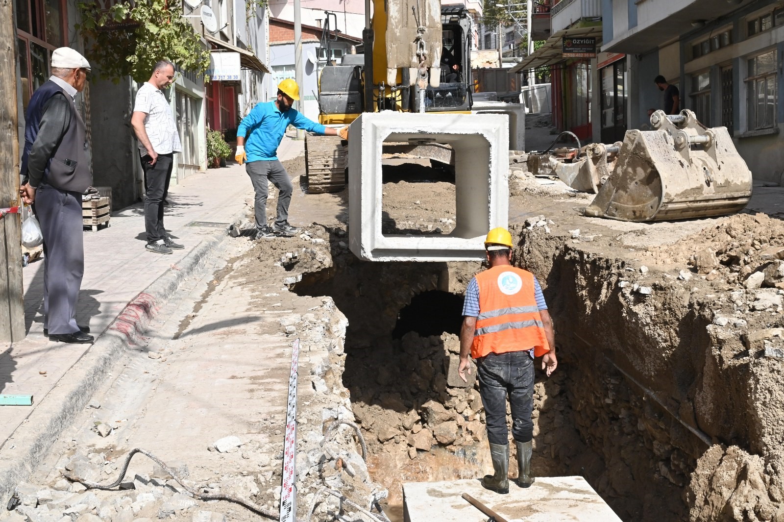 Demirci’de Su Taşkınlarına Son (1)