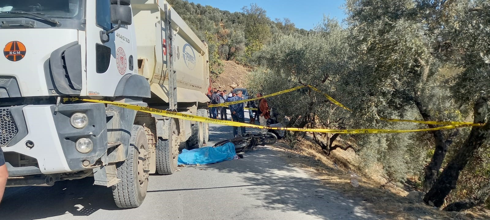 Kum Kamyonunun Altında Kalan Anneanne Ve Torunu Hayatını Kaybetti (4)