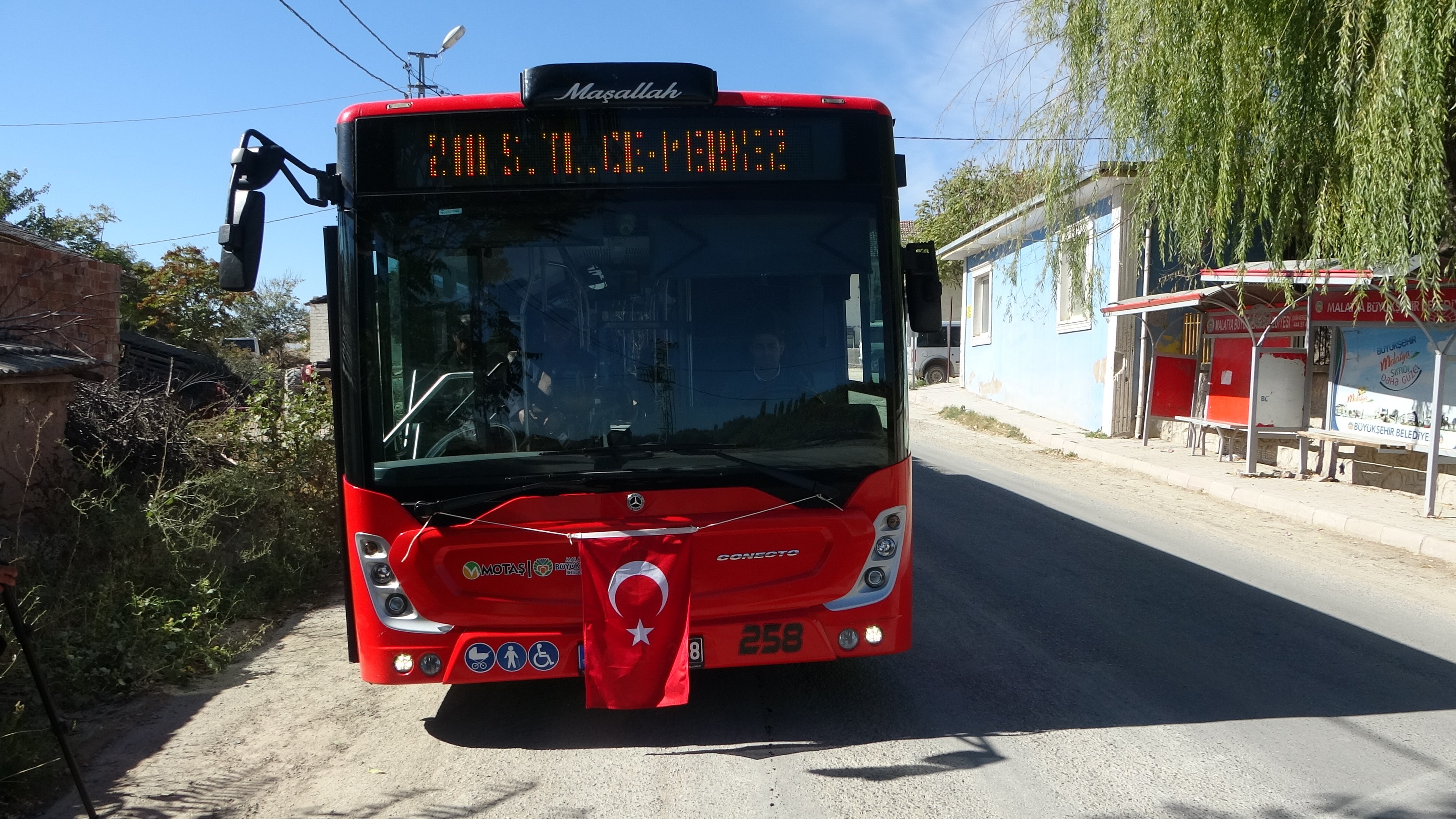 Motaş Şoförü, Boğulma Tehlikesi Geçiren 2 Yaşındaki Çocuğu Böyle Kurtardı (2)-1