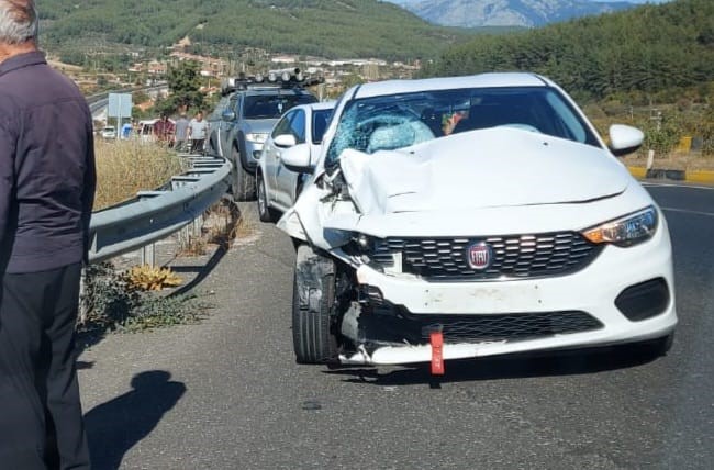 Muğla'da Ölümlü Kaza Sonrası Yolu Kapattılar (4)