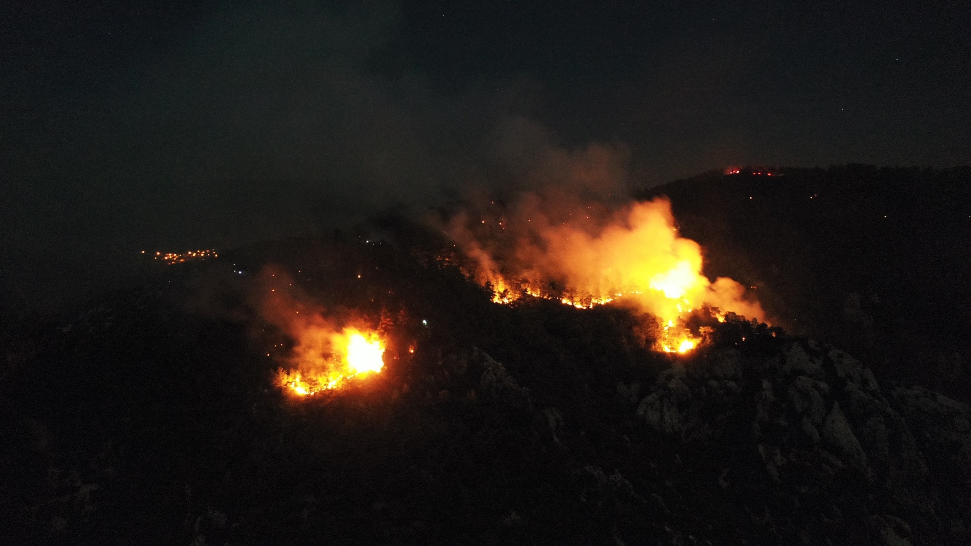 Muğla'daki Yangın Üç Gündür Devam Ediyor! (6)