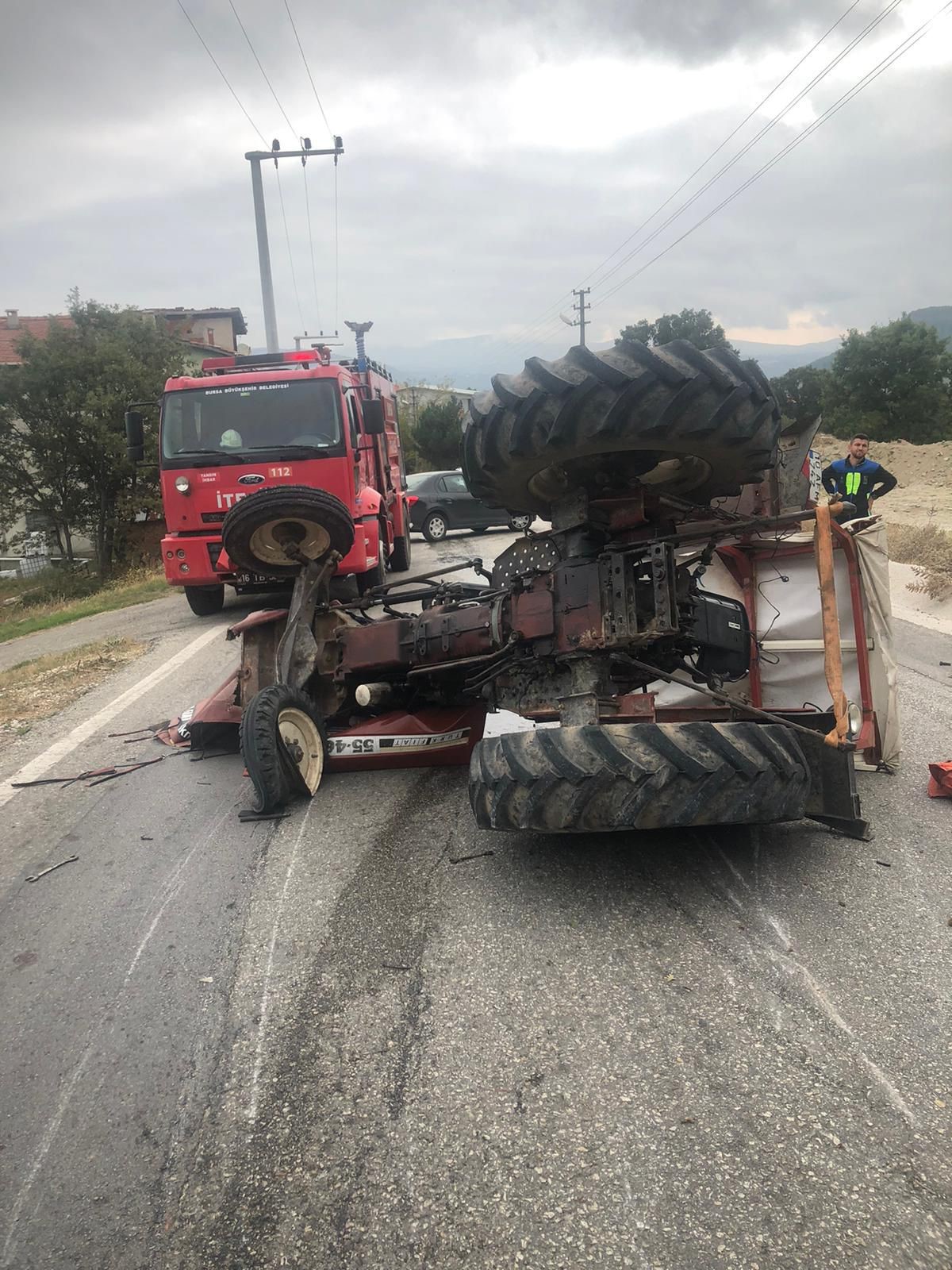 Traktöre Otostop Çekerek Okula Giden 5 Öğrencinin Ölümden Döndüğü Anlar (2)