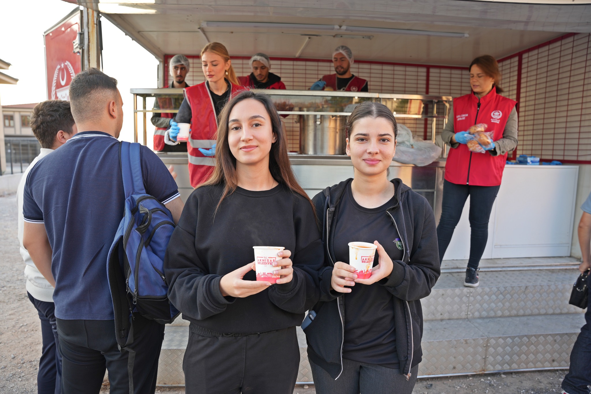 Akhisar Belediyesi’nden Öğrencilere Günaydın Çorbası (1)