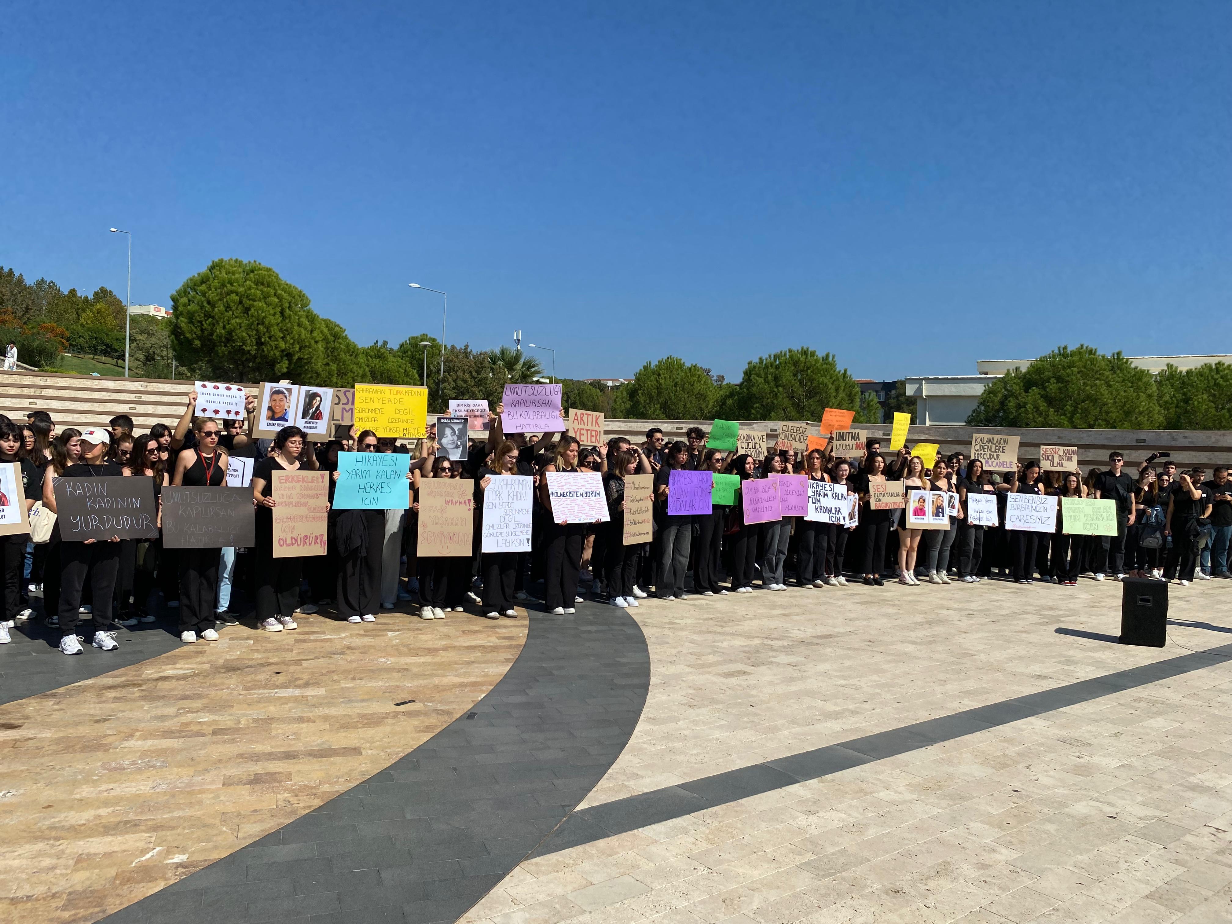 Celal Bayar Üniversitesi'nden İkbal Ve Ayşenur Için Eylem (5)