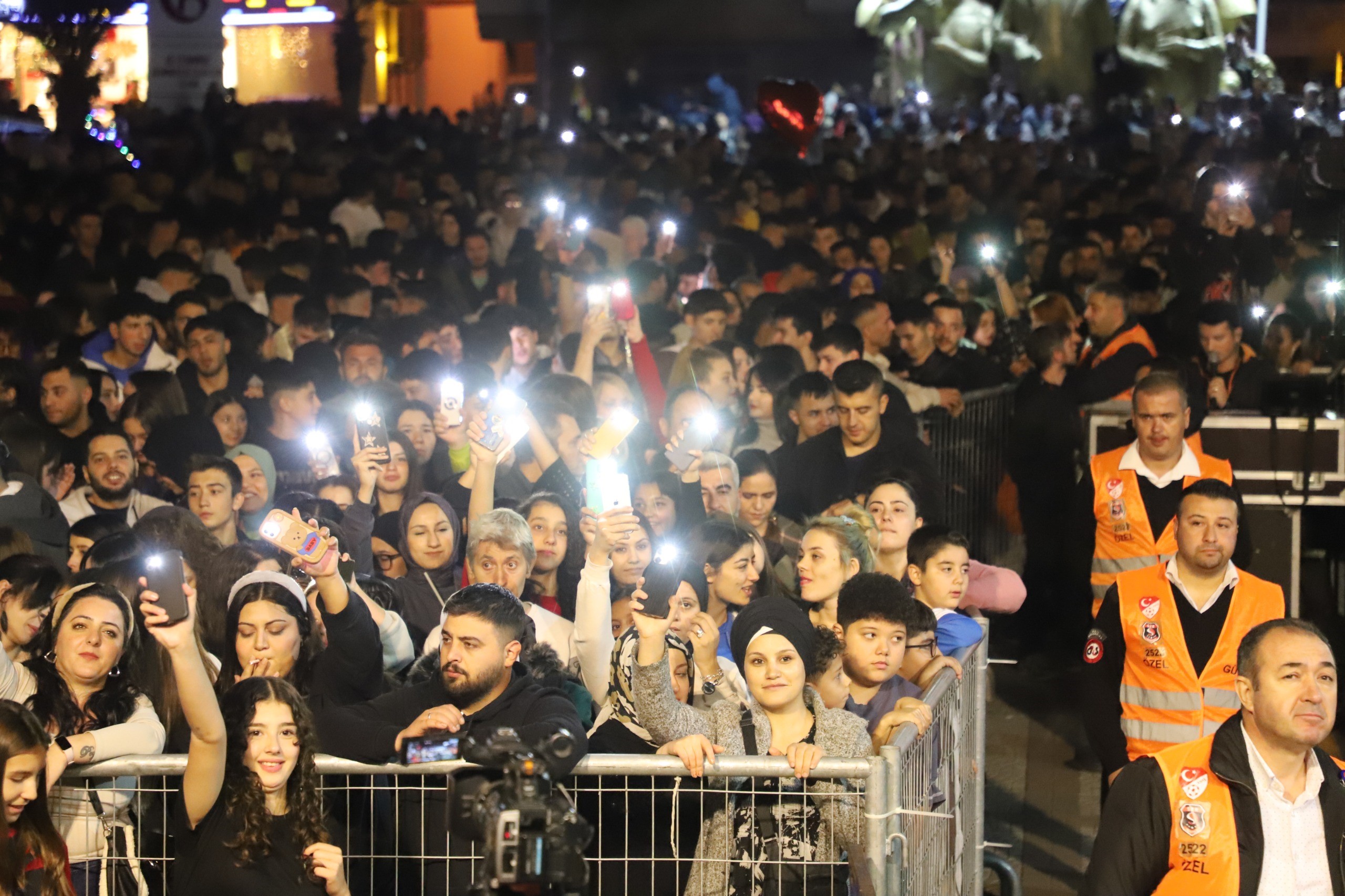 Turgutlu'da Betül Demir Rüzgarı Esti (2)