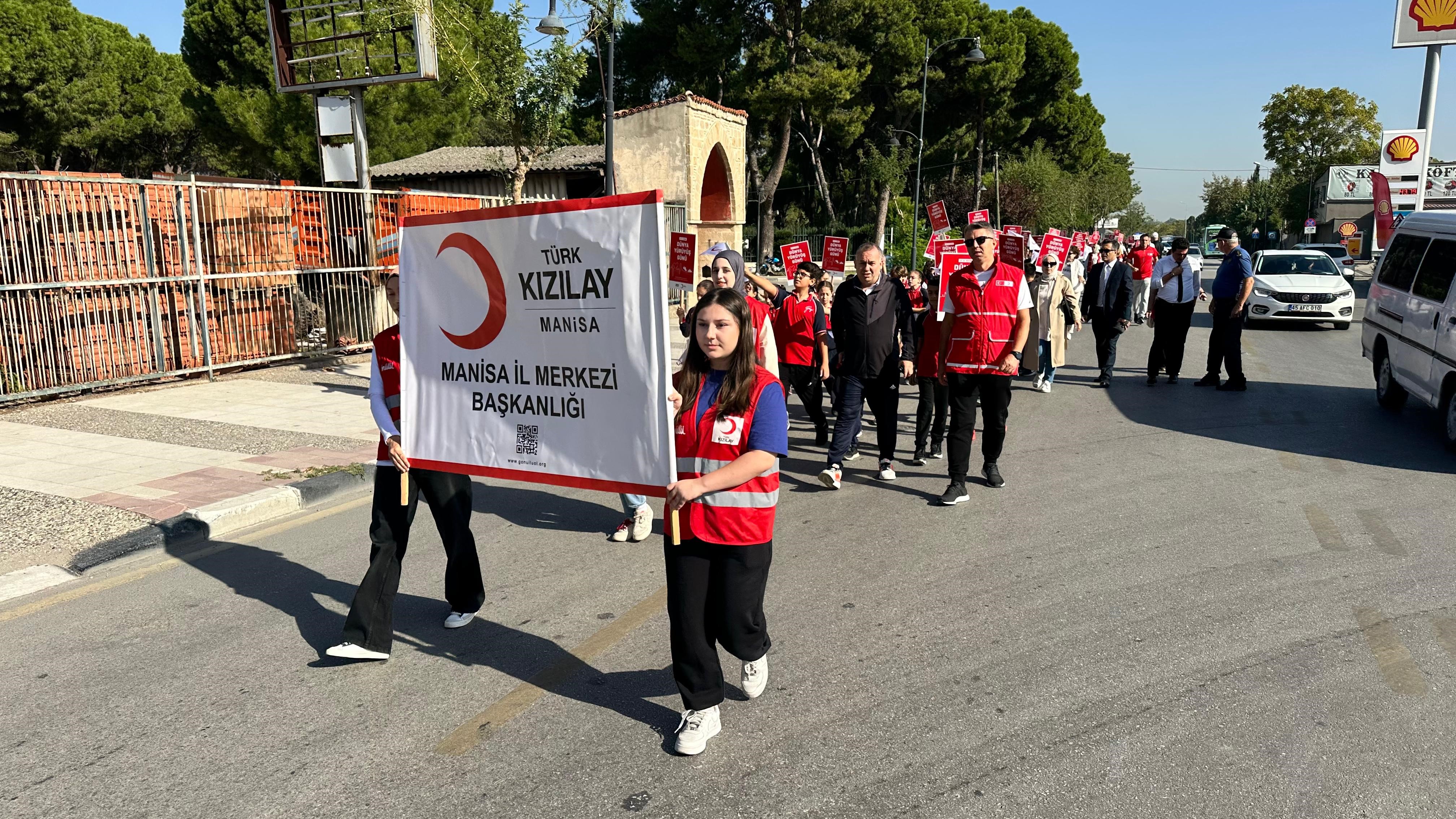 Kızılay Manisa'da Sağlıklı Yaşam Için Yürüdü (3)