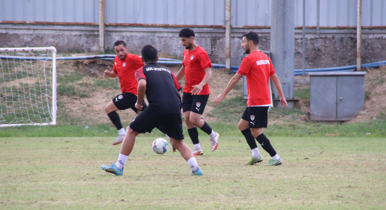 Özgür Özel’den Manisaspor açıklaması: “Biz doğuştan Manisaspor’luyuz”