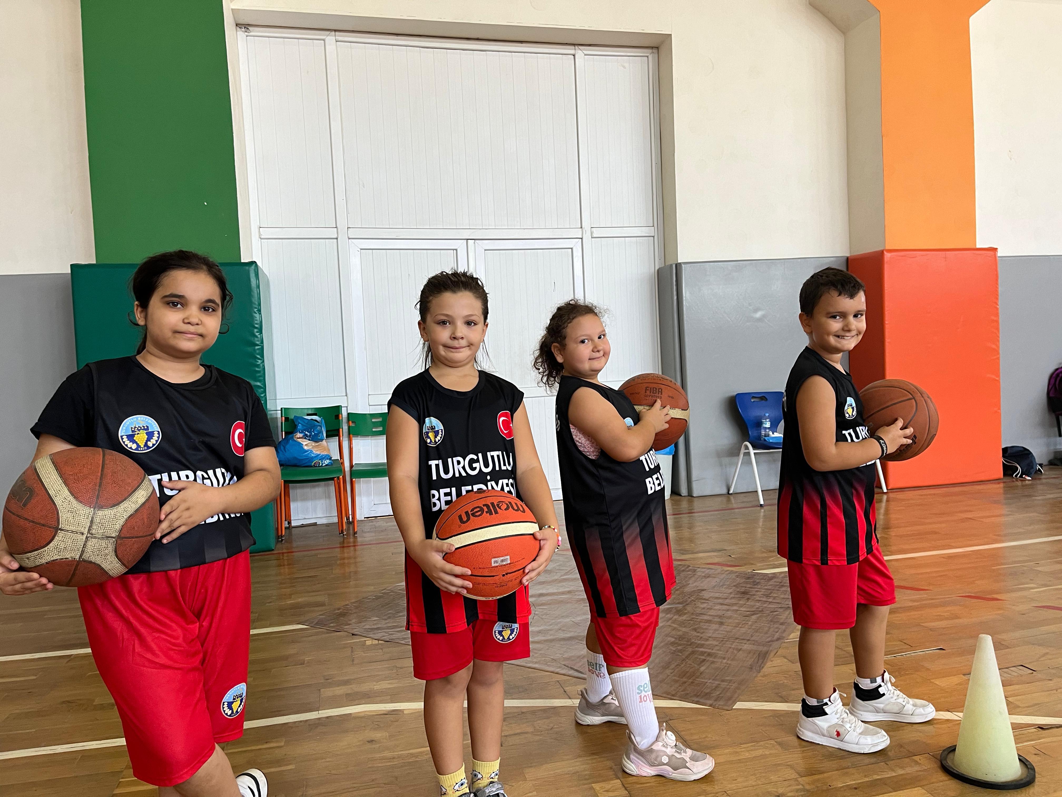 Turgutlu Belediyesi’nde Basketbol Kurs Kayıtları Devam Ediyor   (2)