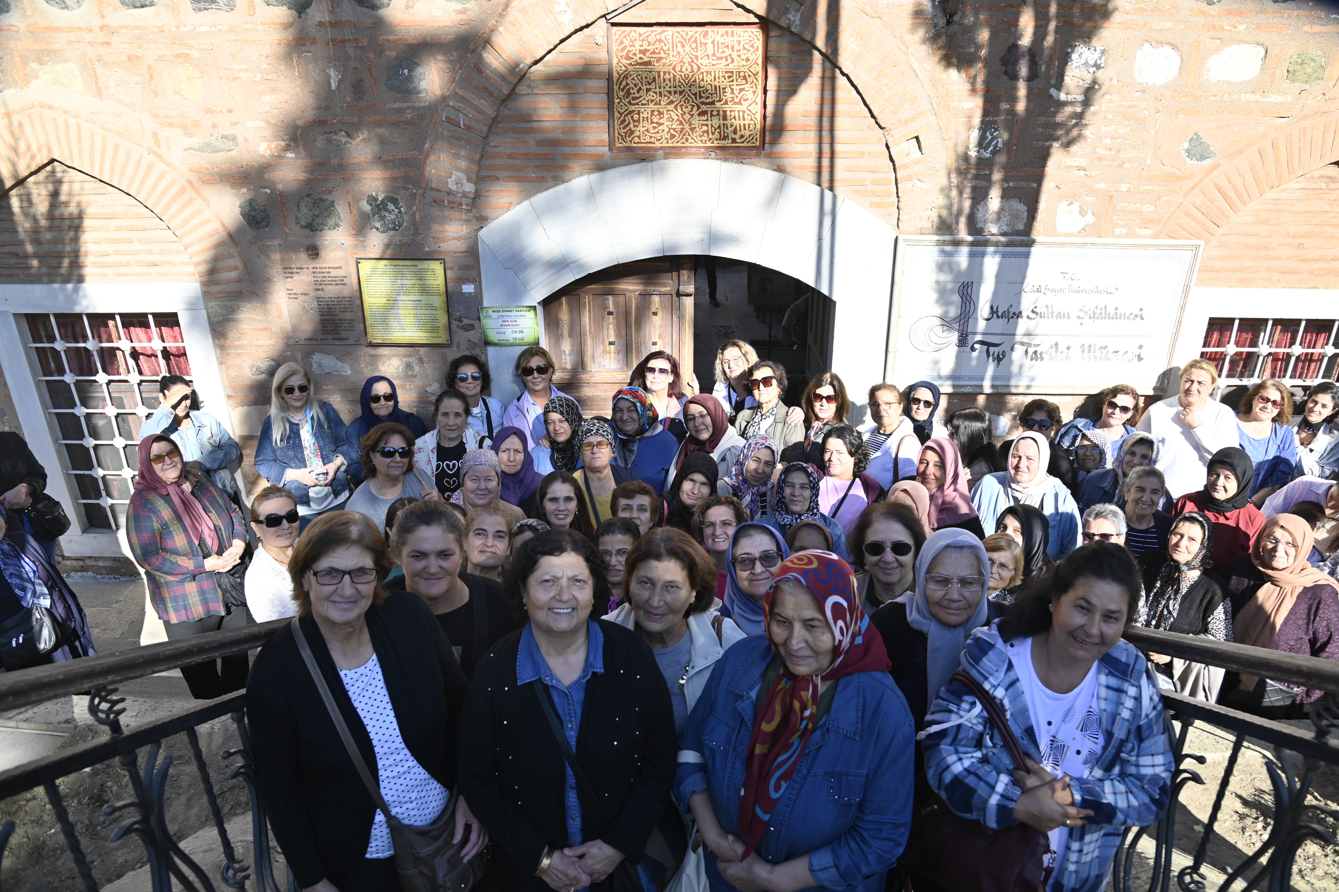 Başkan Zeyrek Manisa'da Bir Buçuk Milyon Kişi Olarak Biz Büyük Bir Aileyiz (5)