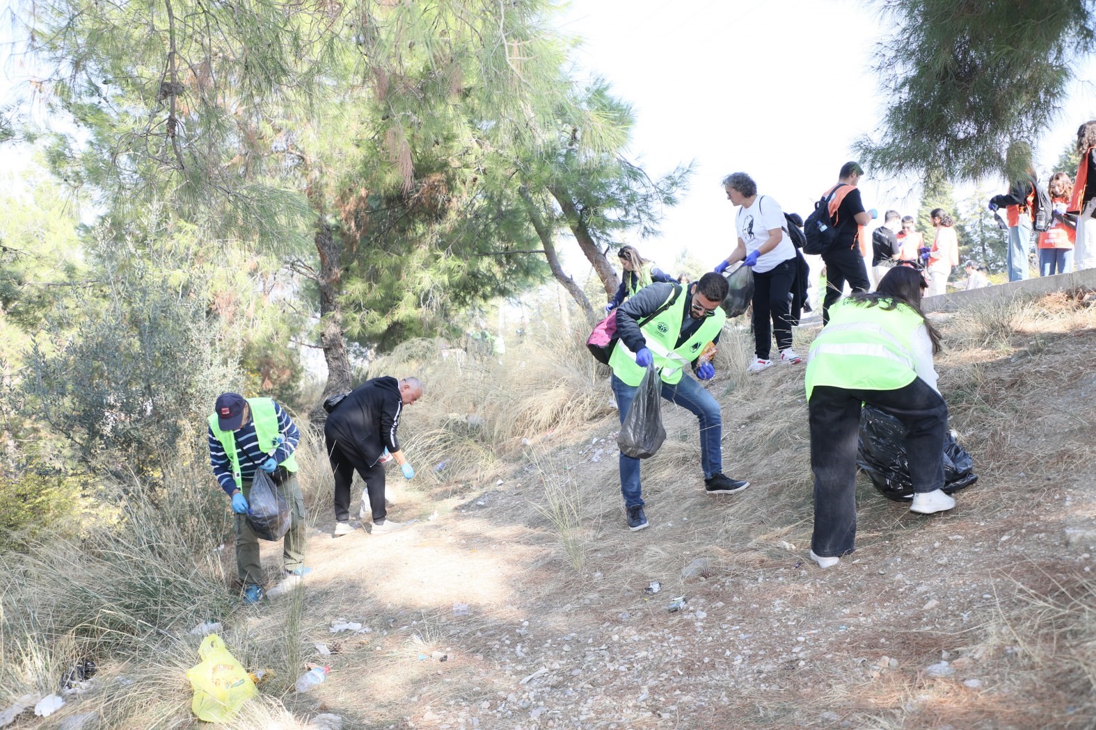 Cbü'lü Öğrencilerden Çevre Temizliği (6)