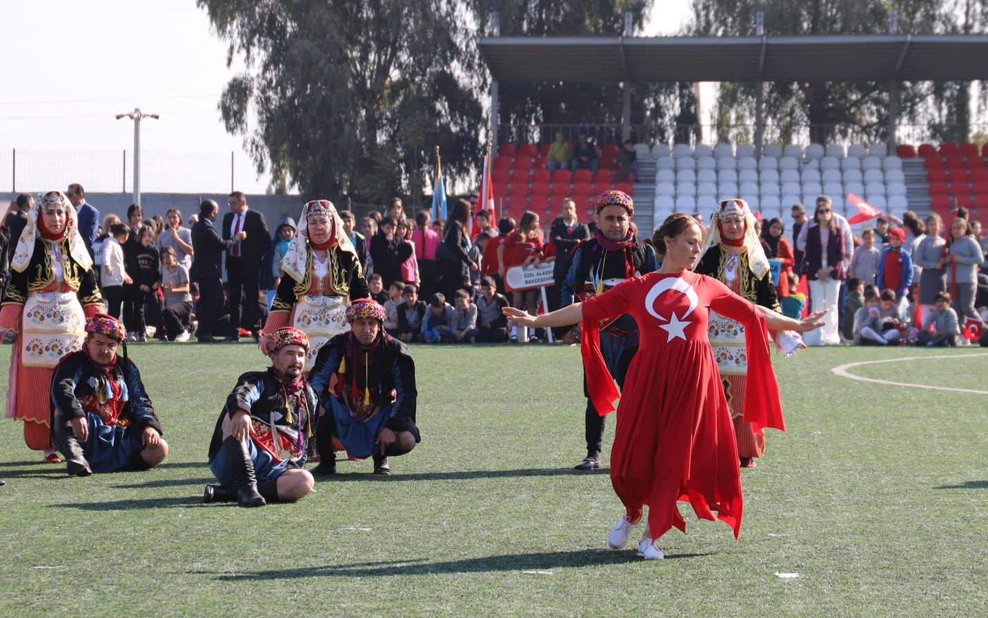 Güvercinler Cumhuriyet Için Havalandı (6)