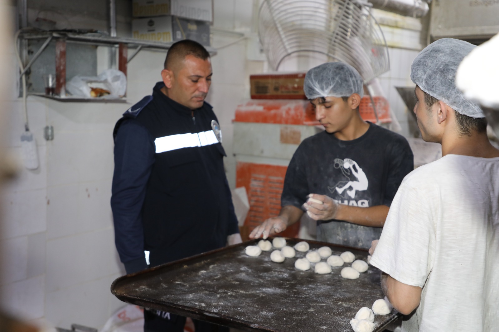 Manisa Büyükşehir Belediyesi Fırınları Denetliyor (2)