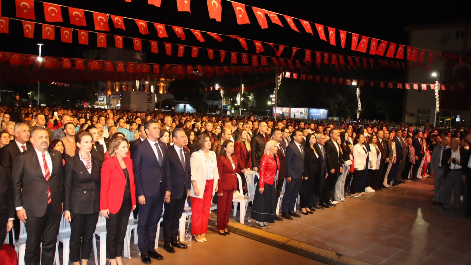 Manisa Büyükşehir Belediyesi'nden Çifte Program! (1)-1