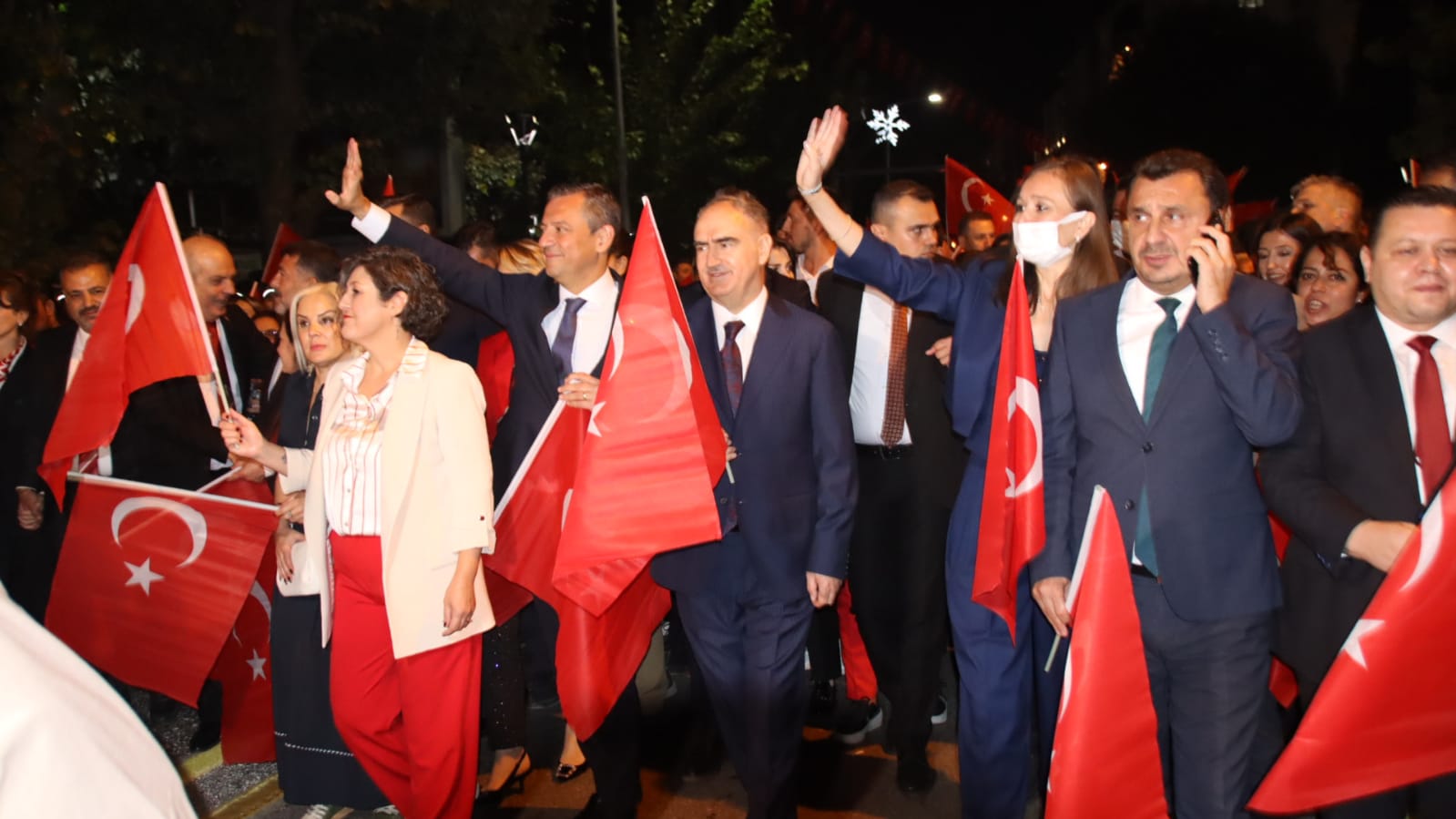 Manisa Büyükşehir Belediyesi'nden Çifte Program! (2)-1