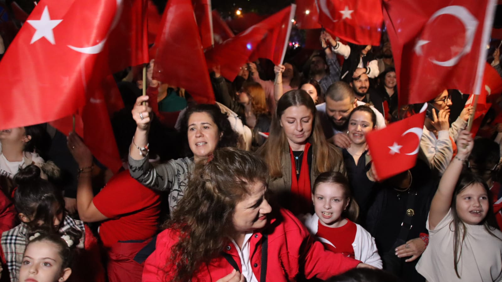 Manisa Büyükşehir Belediyesi'nden Çifte Program! (5)