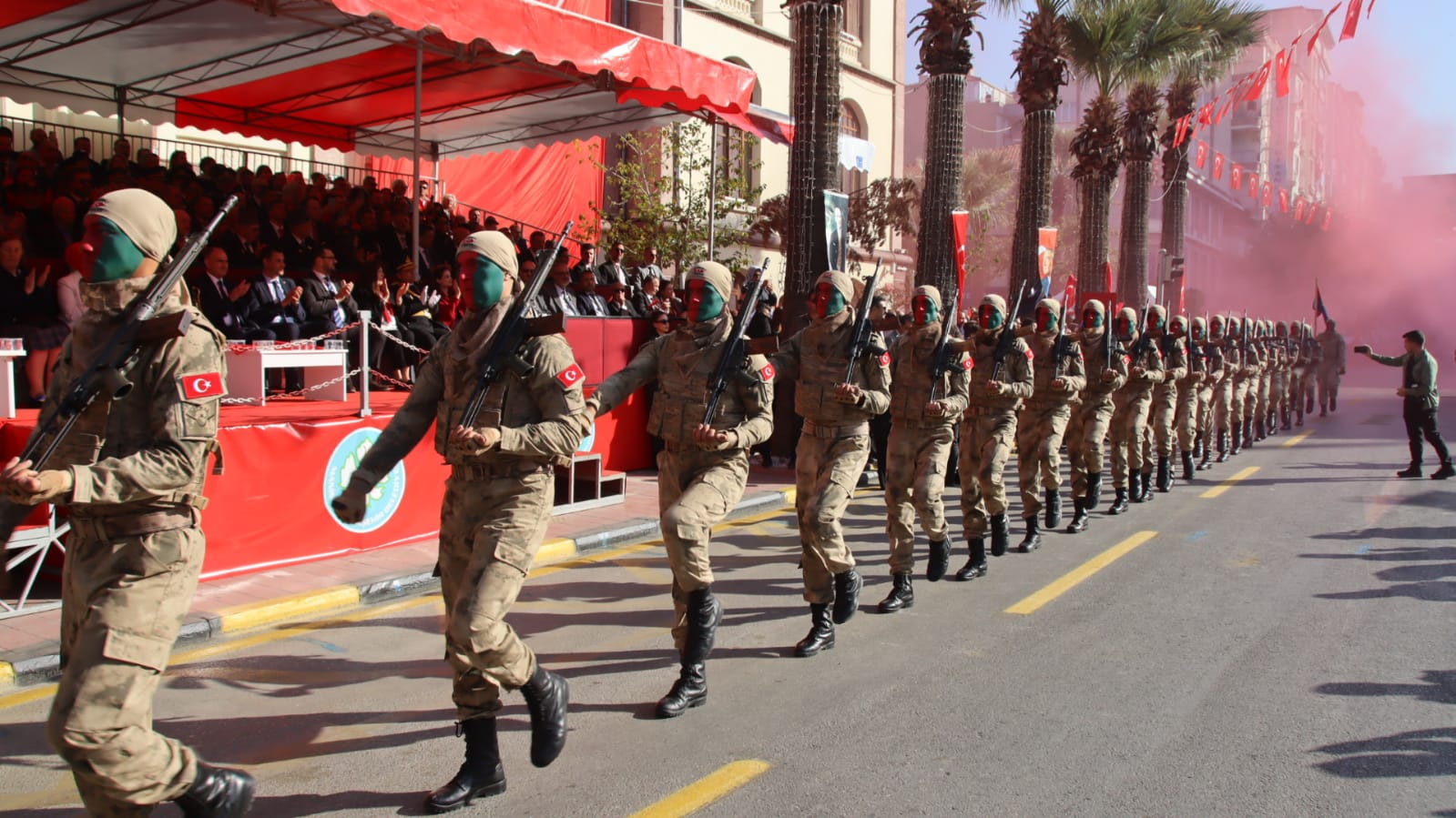 Manisa'da Cumhuriyet Bayramı Coşkuyla Kutlandı! (8)