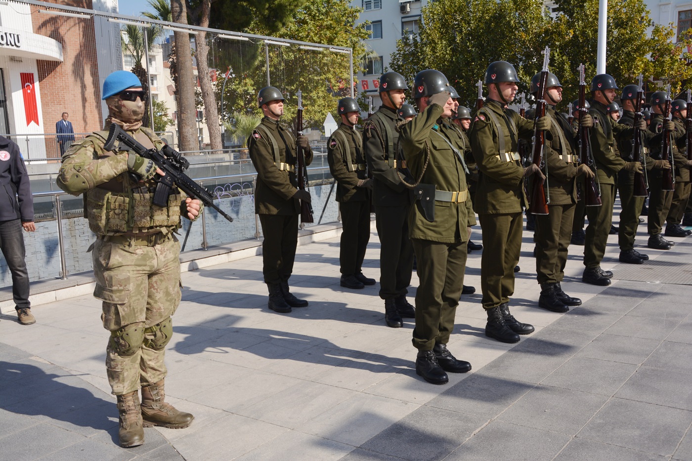 Manisada Cumhuriyet Bayramı Kutlamaları Başladı (6)