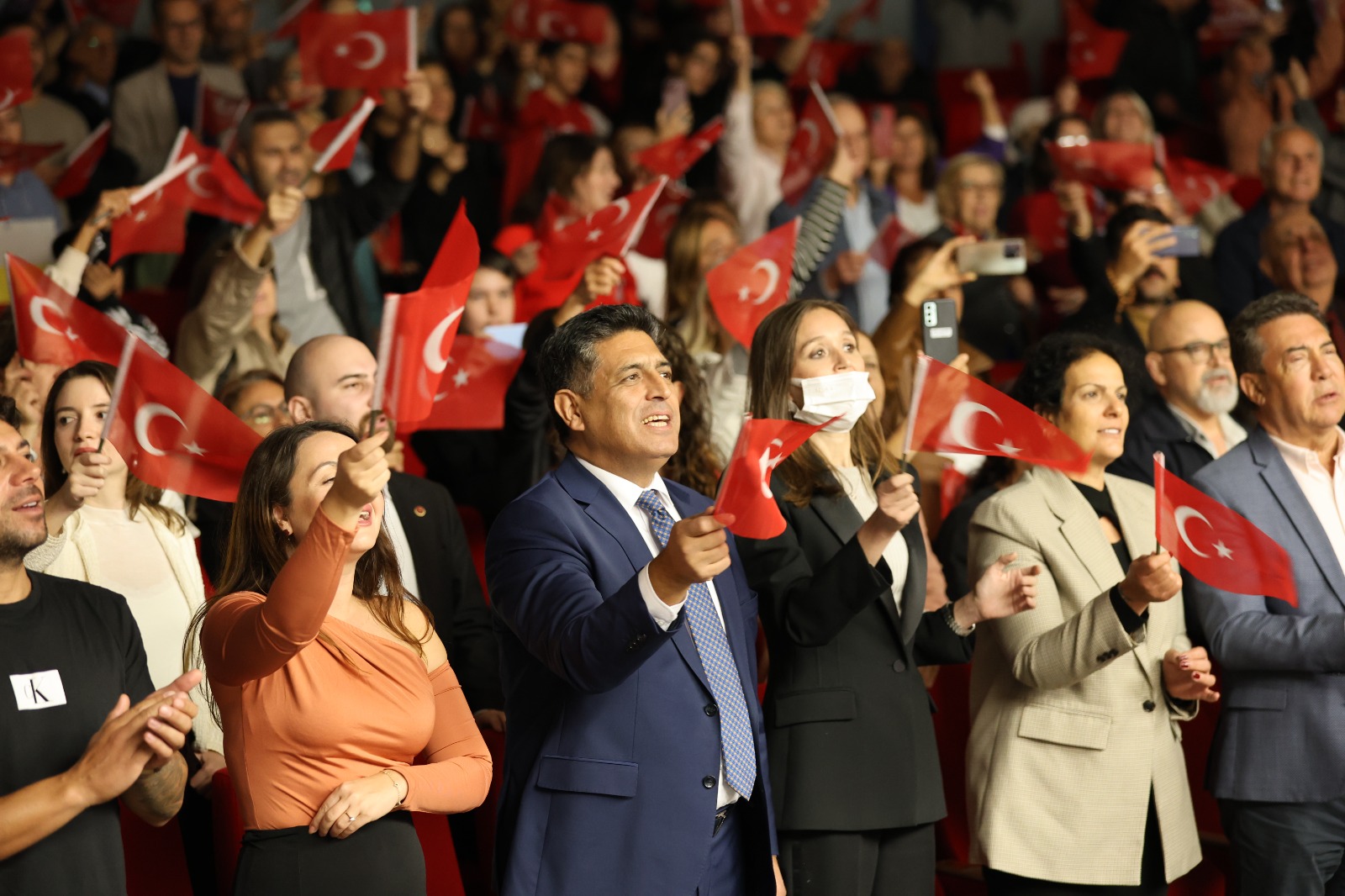 Şehzadeler Belediyesi'nden Coşkulu Cumhuriyet Konseri (10)