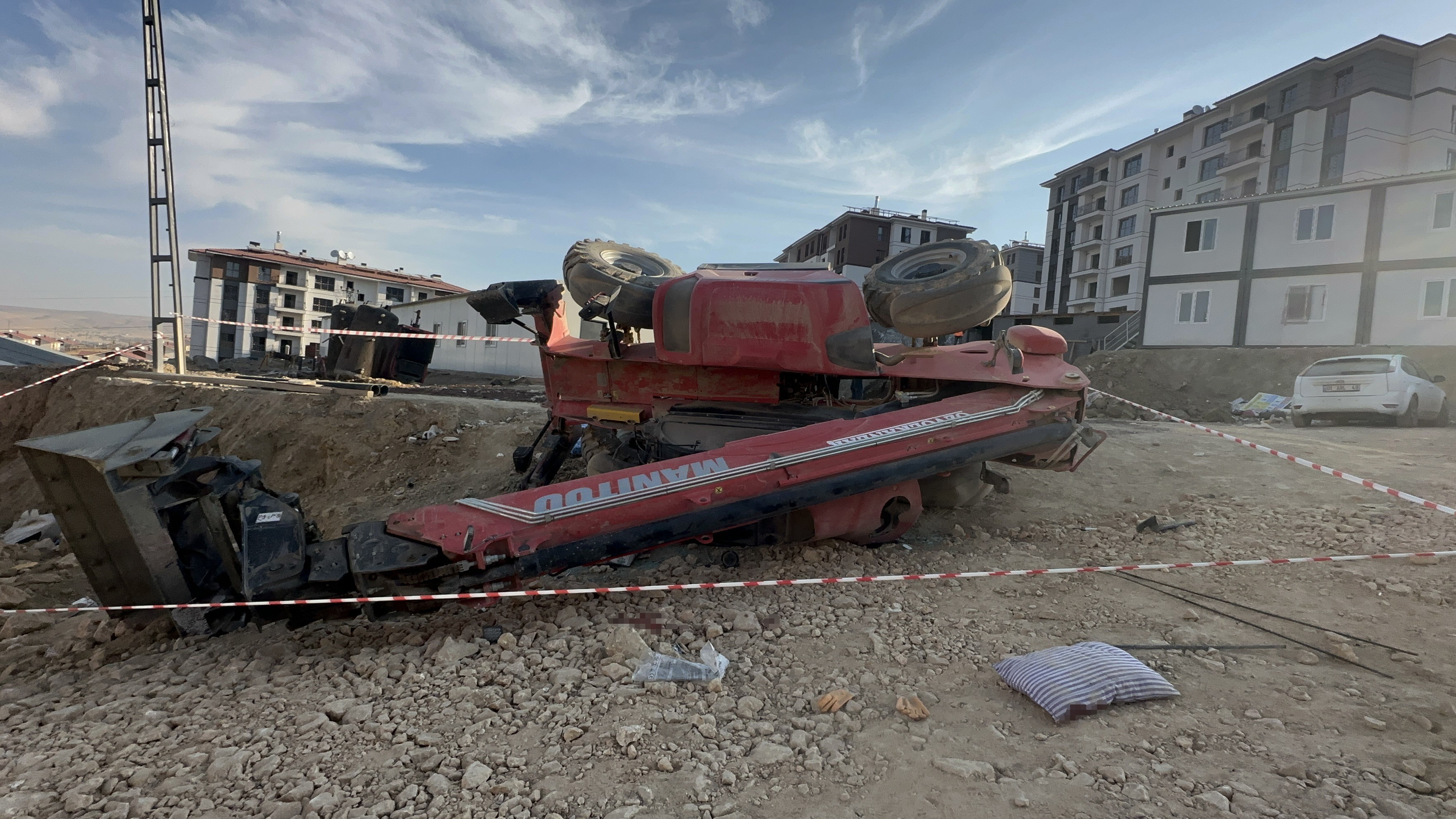 Elazığ'da 2 Gencin Hayatını Kaybettiği Feci Kazanın Görüntüleri Ortaya Çıktı (2)