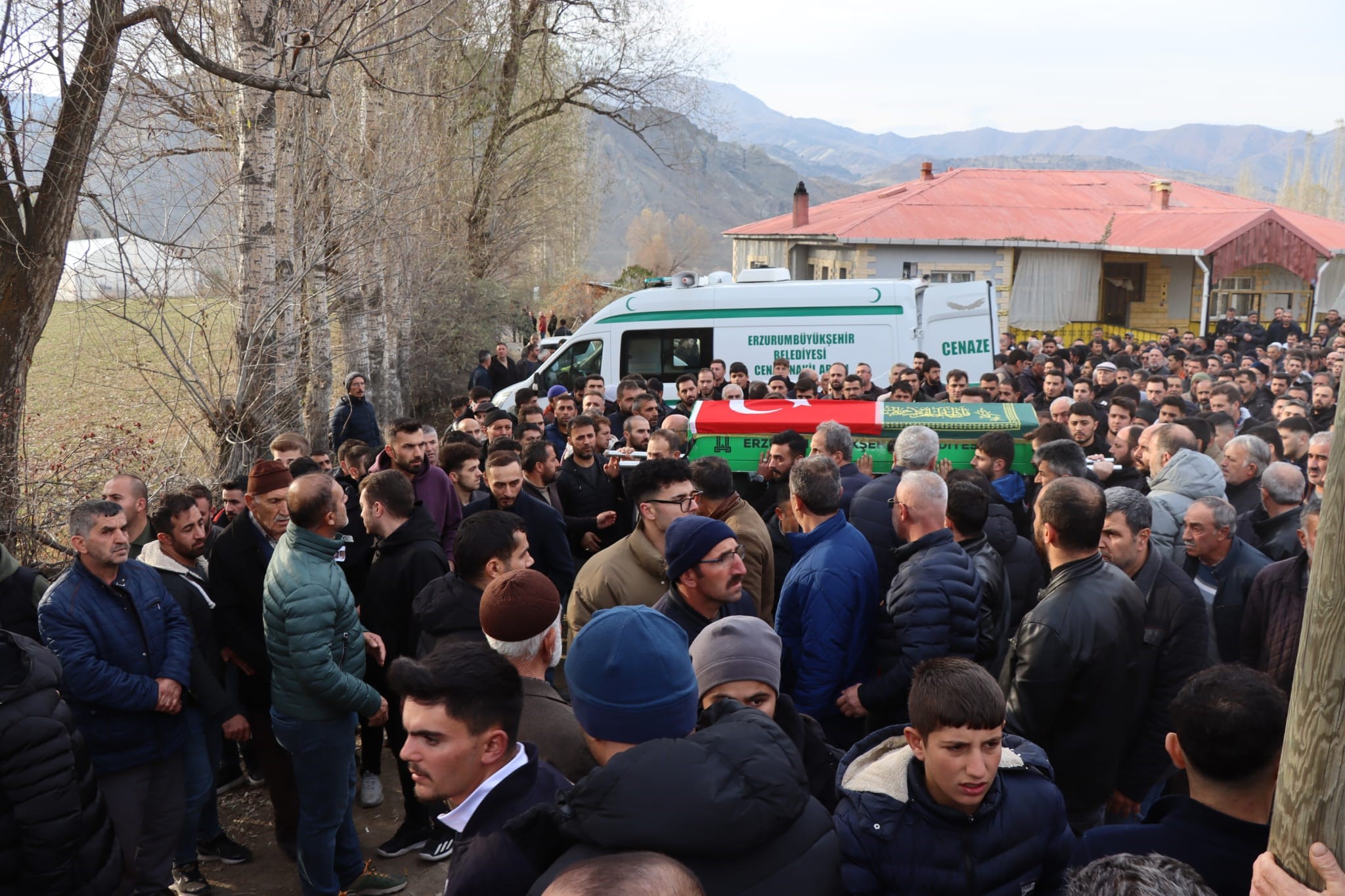 Erzurum’da Meydana Gelen Trafik Kazasında Hayatını Kaybeden 3 Arkadaşt (4)