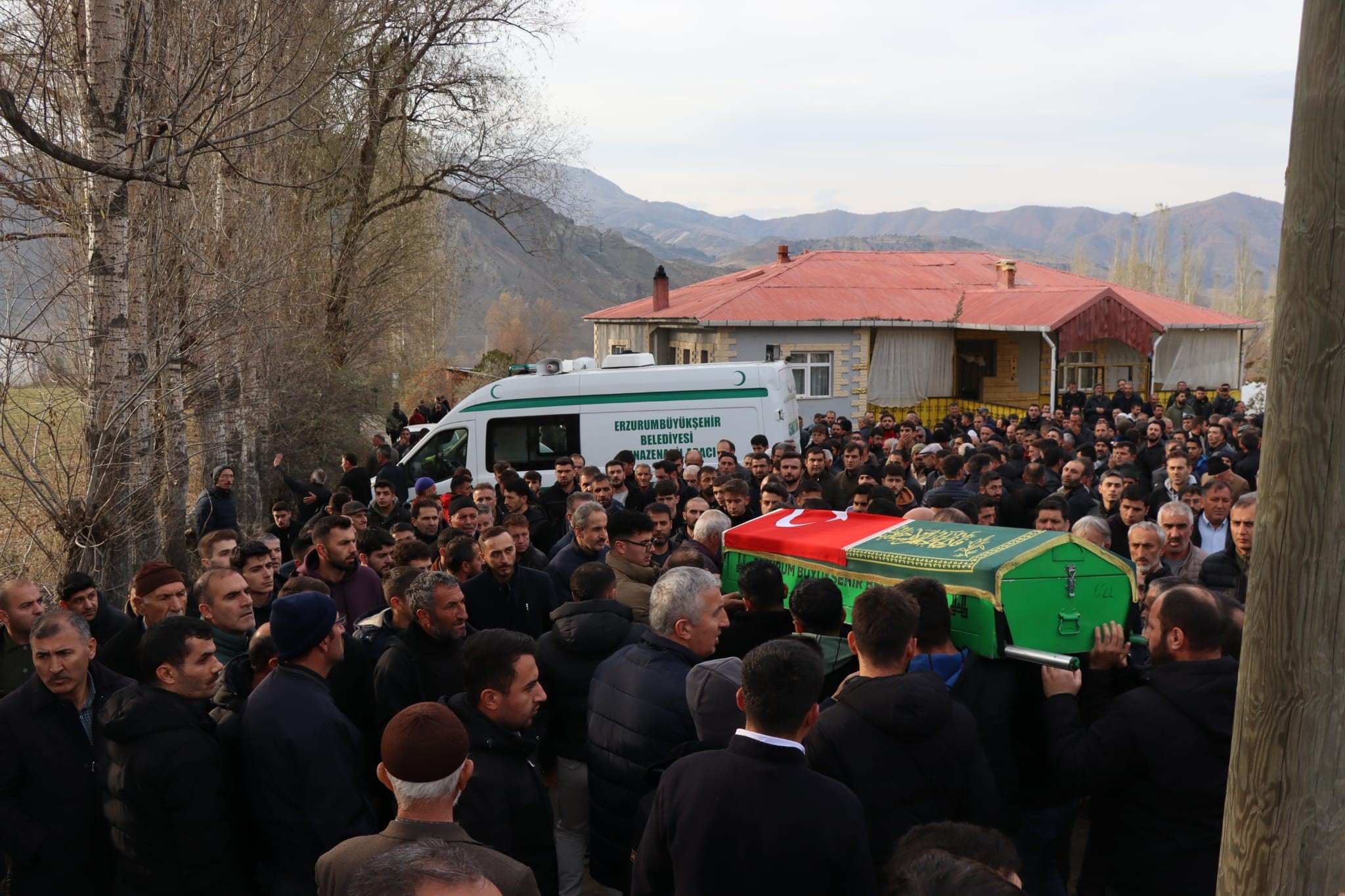 Erzurum’da Meydana Gelen Trafik Kazasında Hayatını Kaybeden 3 Arkadaşt (5)