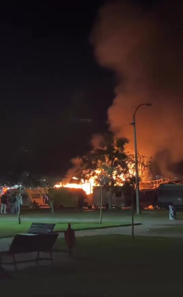 İzmir'de Balıkçı Teknesinde Tüp Patladı 1 Ölü (2)