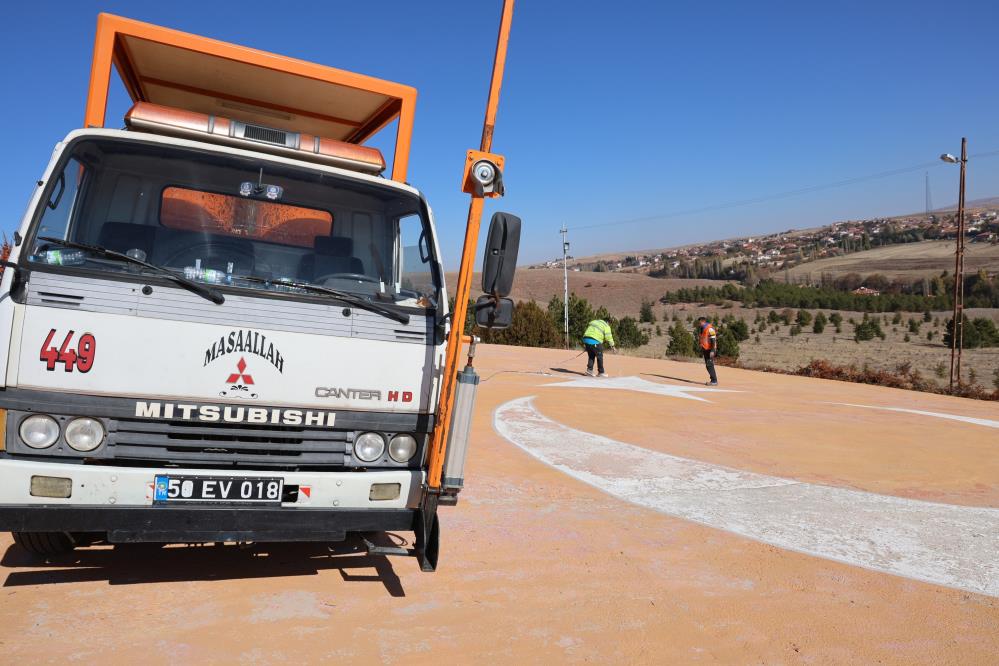 Türkiye'nin En Büyük Beton Türk Bayrağı Yeniden Boyandı (4)