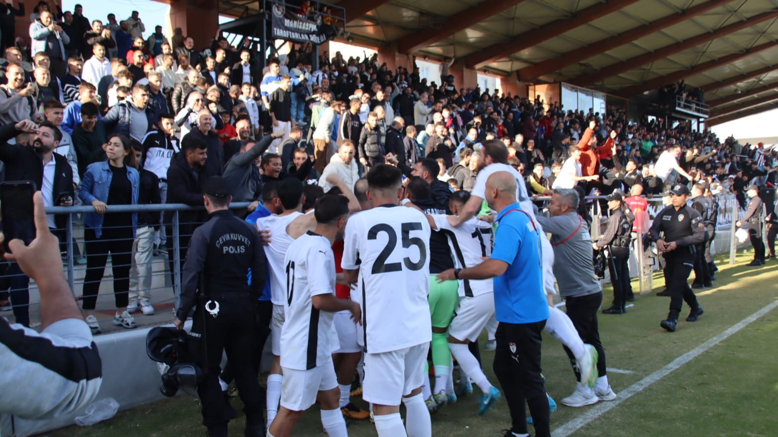 Manisaspor, Yıldızspor 45 Fk’yı Uzatmalarda Yıktı! (8)