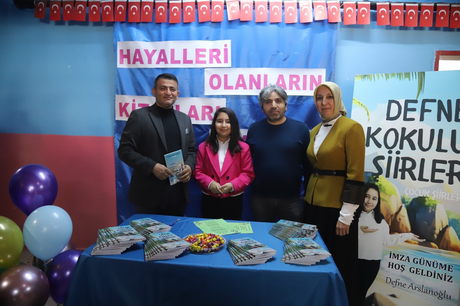 Akhisarlı 9 Yaşındaki Defne'den 'Defne Kokulu Şiirler' (5)