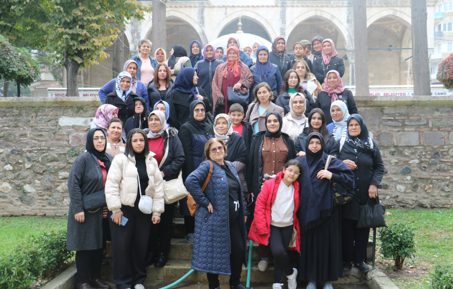 Kulalı kadınlar Manisa’yı gezisi