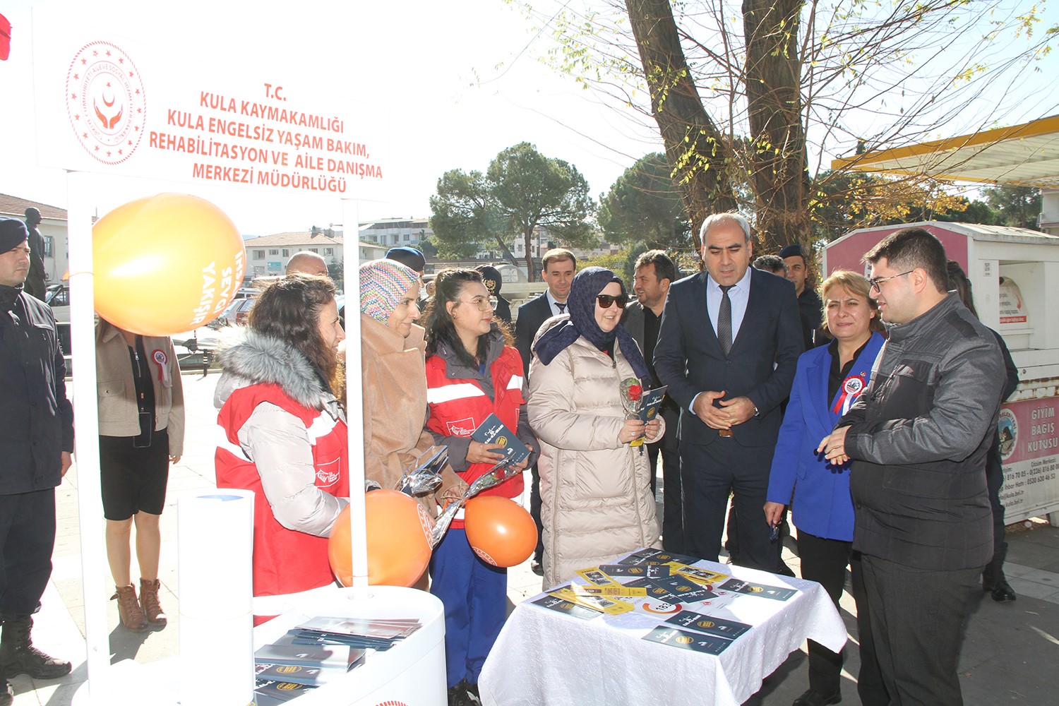 Kula’da Kadına Yönelik Şiddetle Mücadele Günü Etkinliği Düzenlendi (2)