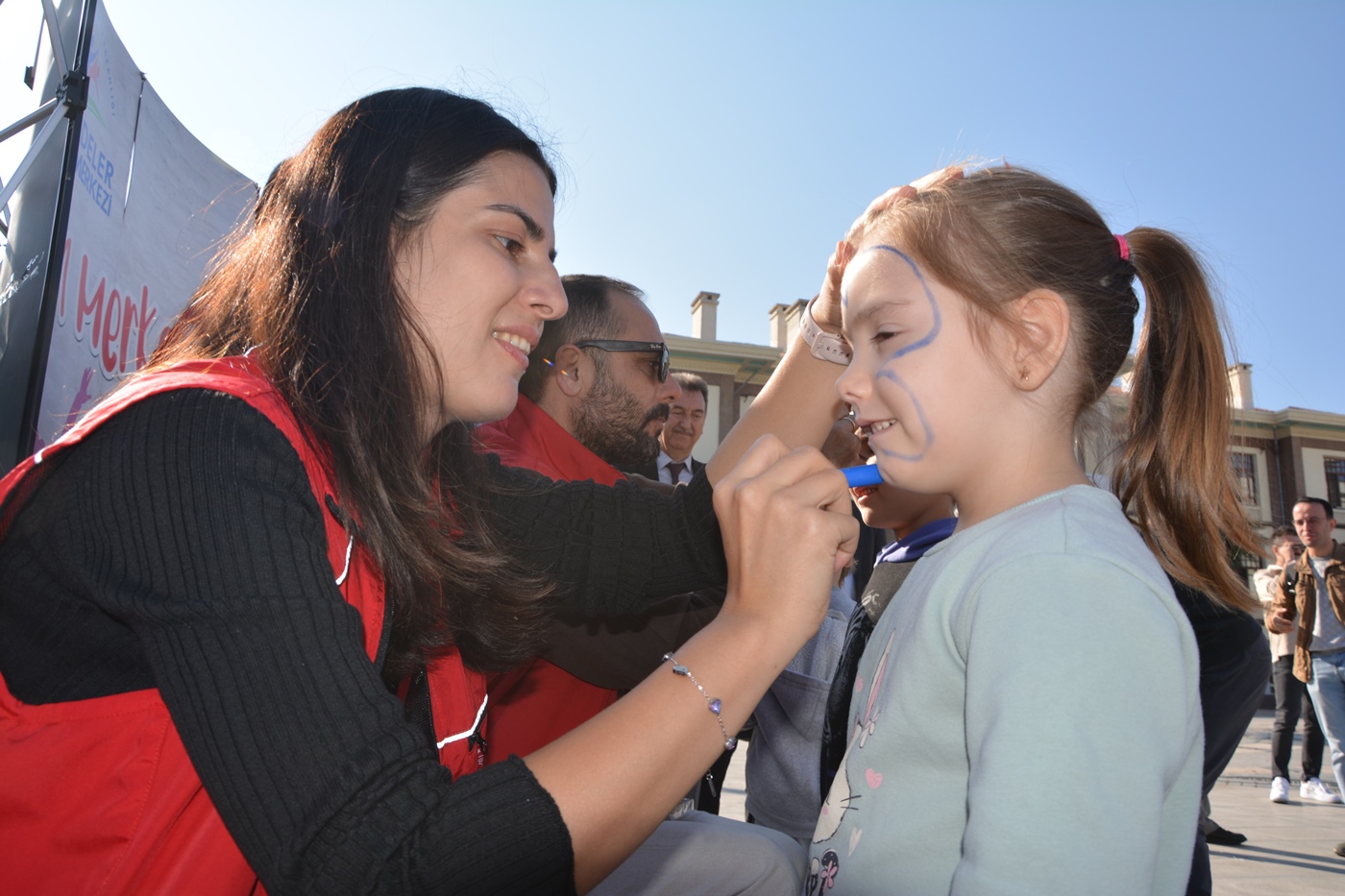 Manisa’da Kızılay Haftası Programı Düzenlendi (2)